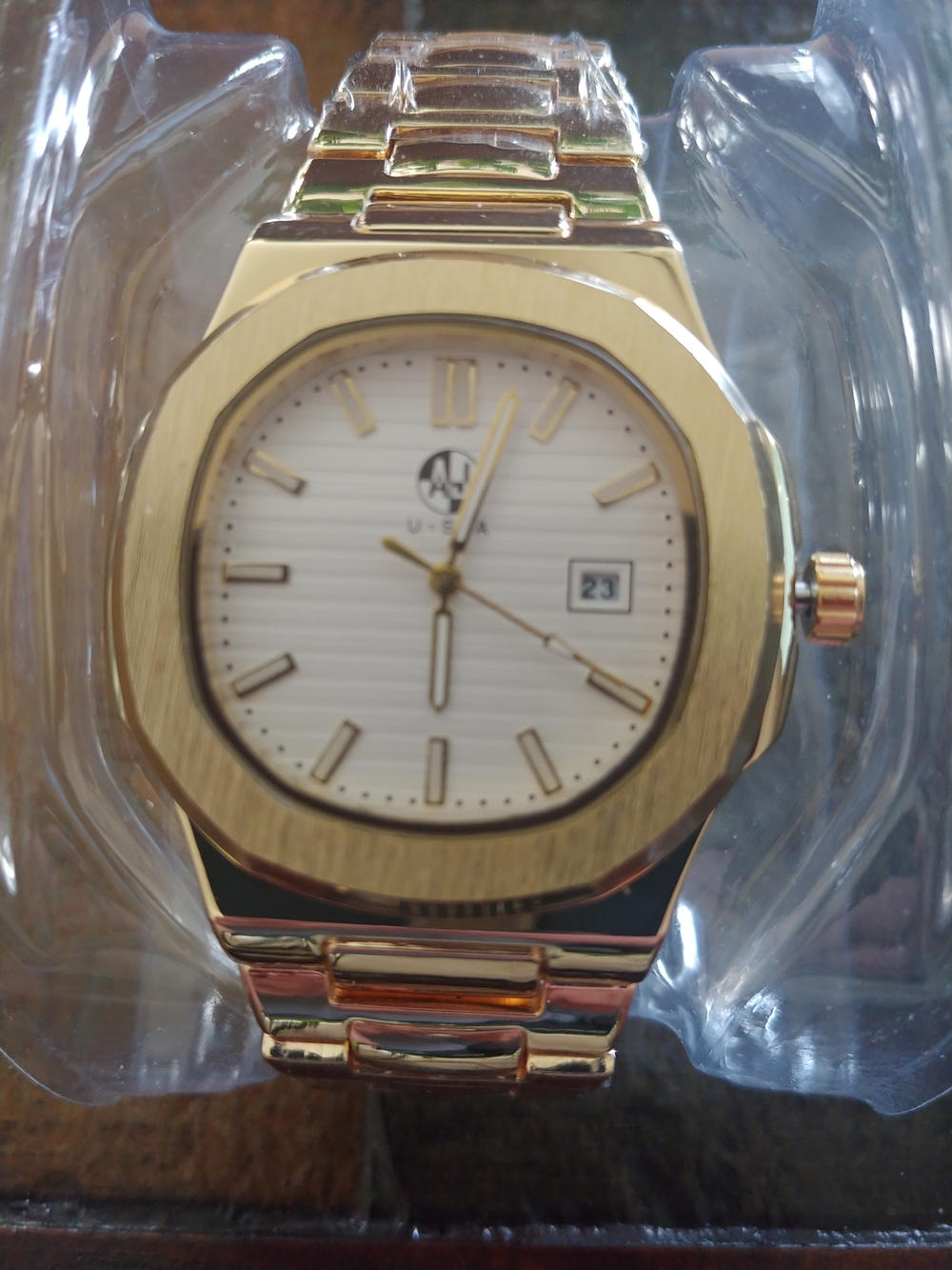 Gold Men's Stainless Steel Watch with White Dial And Date